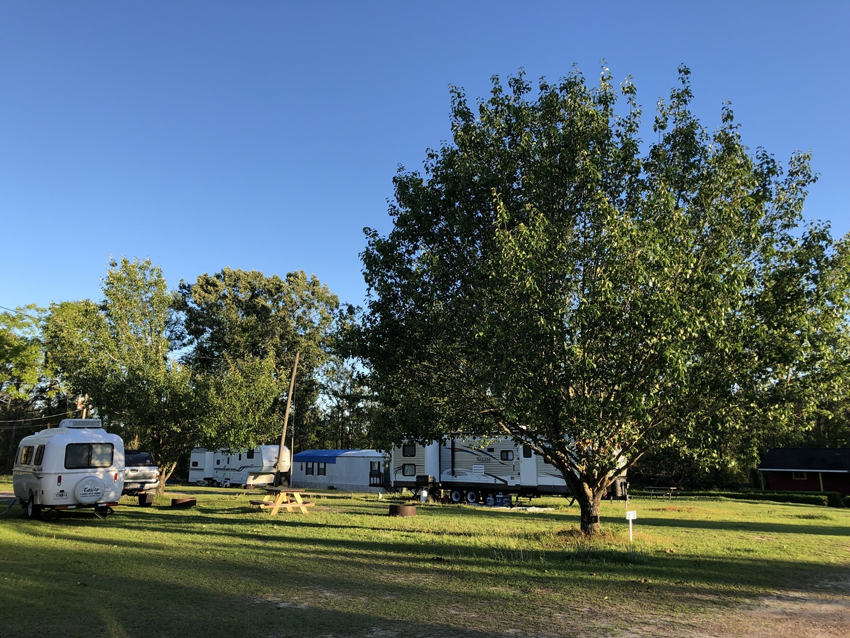 Yaya's Lake Seminole RV Park | Go Camping America