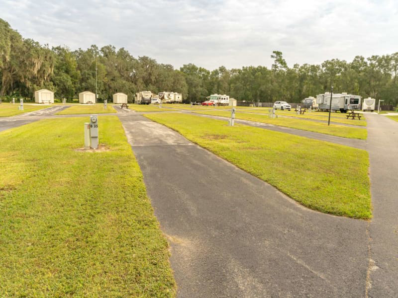 Escape to Paradise: Red Oaks RV Resort, Your Florida Oasis Awaits