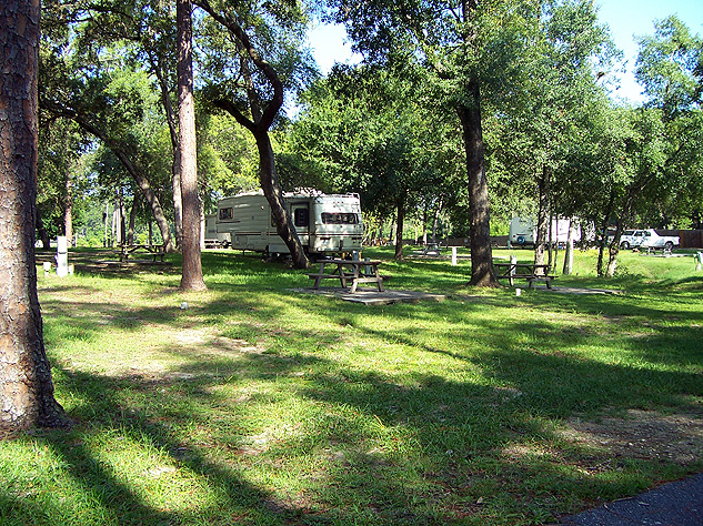 Lake Waldena Resort - Passport America Camping & RV Club